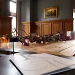 Chateau Отель 3*