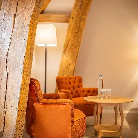 Chateau ホテル 4*