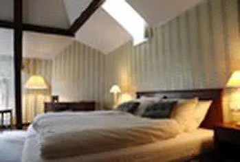 Chateau Hotel 4*